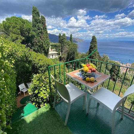 Villa Don Mimi Guarnaschelli La Dependace Таормина Экстерьер фото