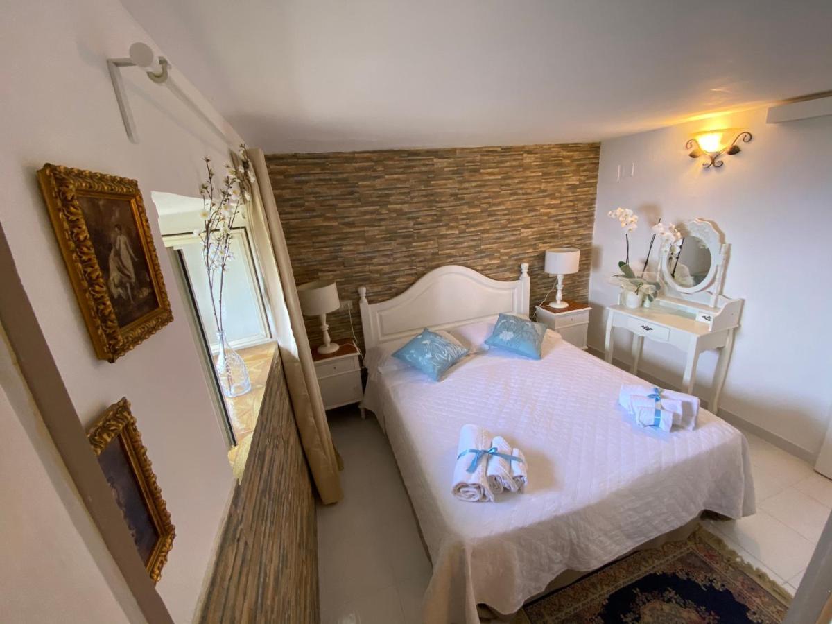 Villa Don Mimi Guarnaschelli La Dependace Таормина Экстерьер фото