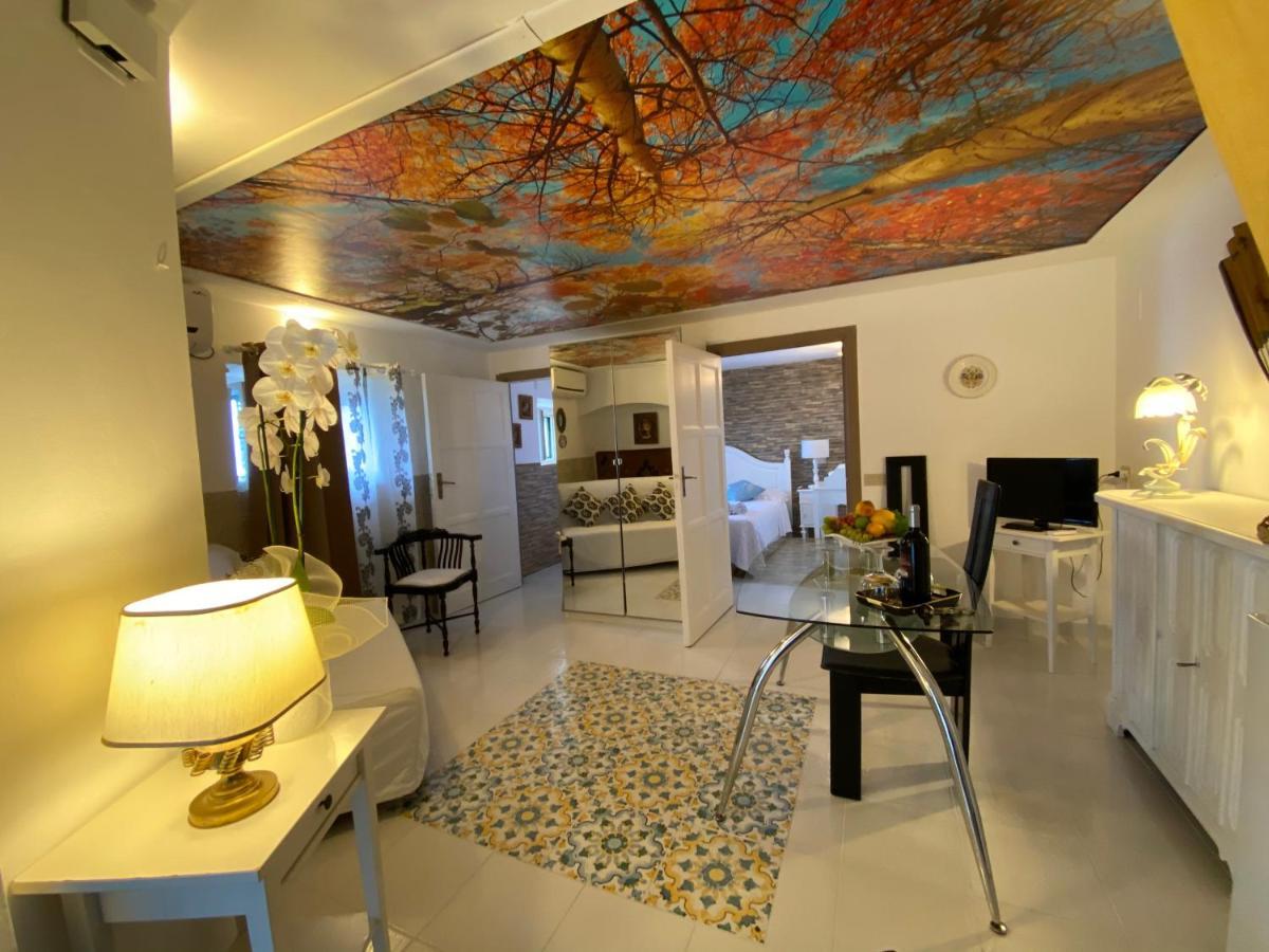 Villa Don Mimi Guarnaschelli La Dependace Таормина Экстерьер фото