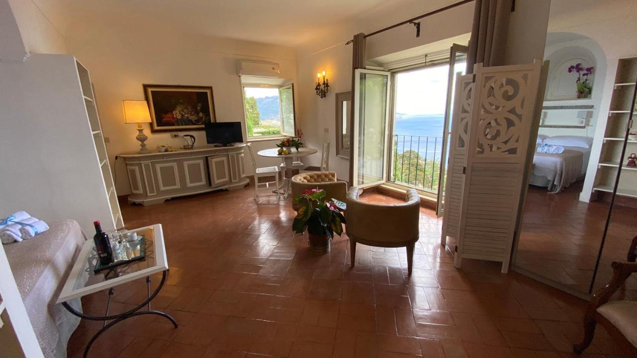 Villa Don Mimi Guarnaschelli La Dependace Таормина Экстерьер фото