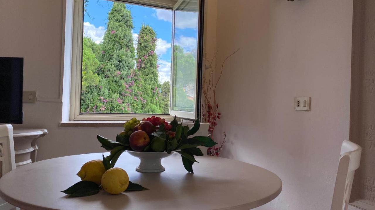 Villa Don Mimi Guarnaschelli La Dependace Таормина Экстерьер фото